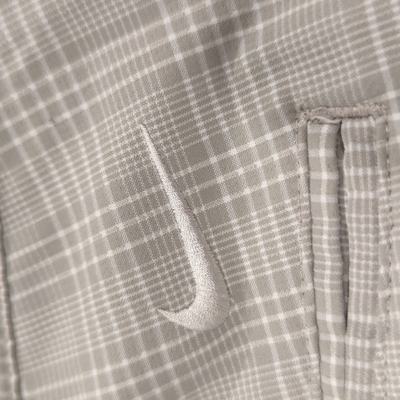 NIKE Golf tan plaid golf shorts size 38 / XL - Picture 4 of 5